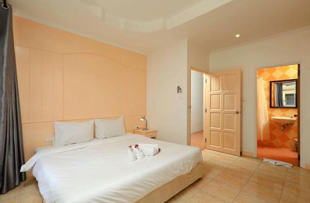 Gorgeous Boutique Room Patong Bagian luar foto
