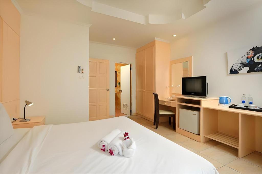 Gorgeous Boutique Room Patong Bagian luar foto