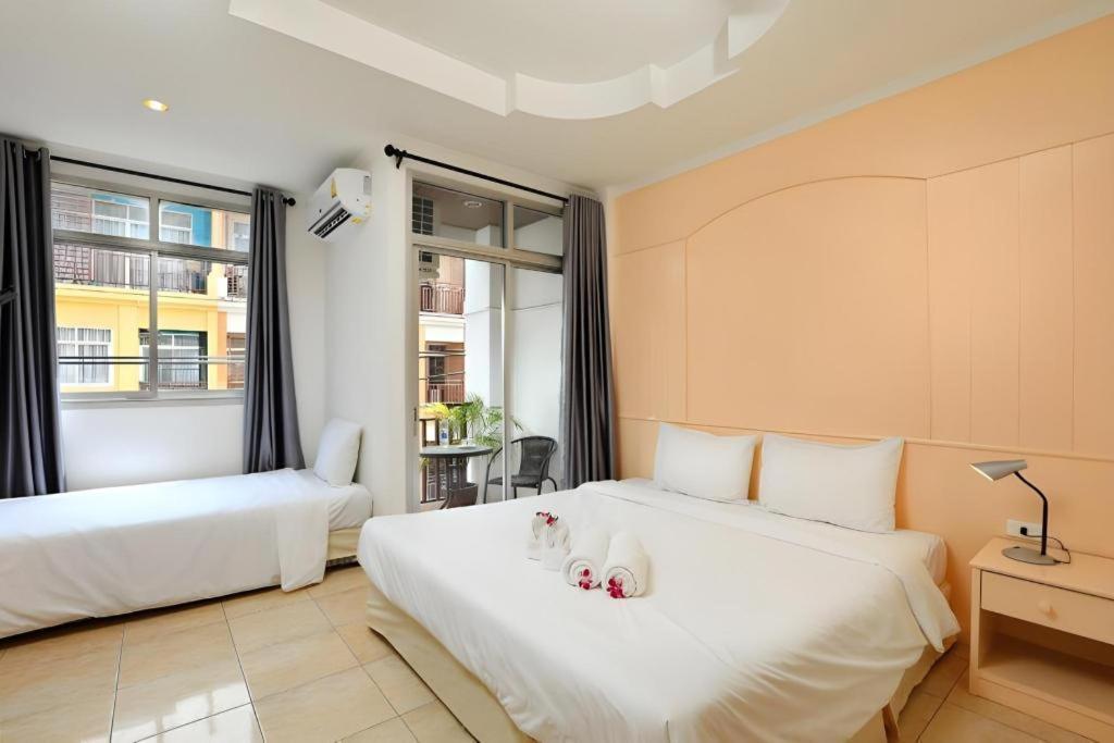 Gorgeous Boutique Room Patong Bagian luar foto