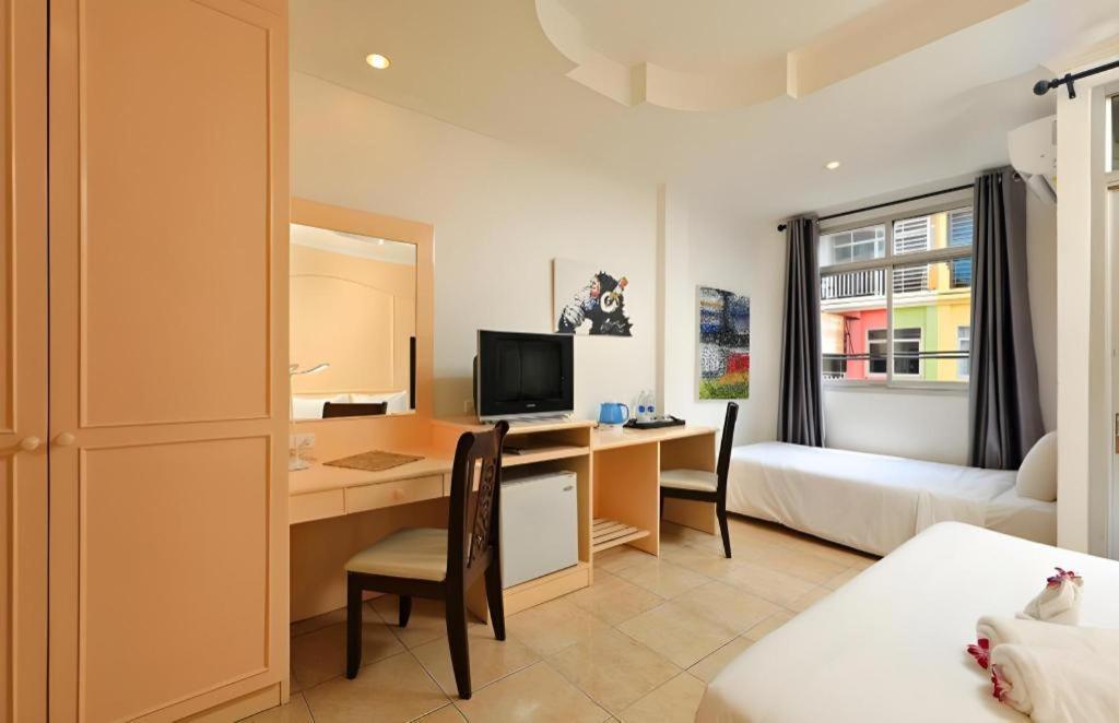 Gorgeous Boutique Room Patong Bagian luar foto