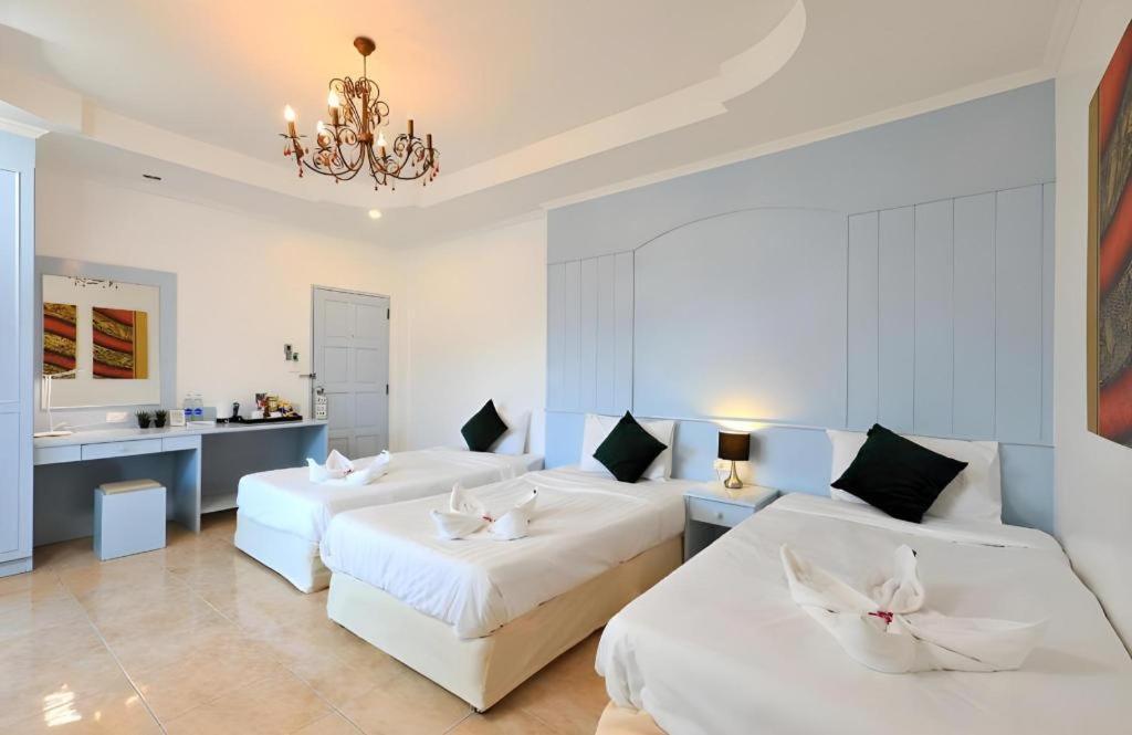 Gorgeous Boutique Room Patong Bagian luar foto
