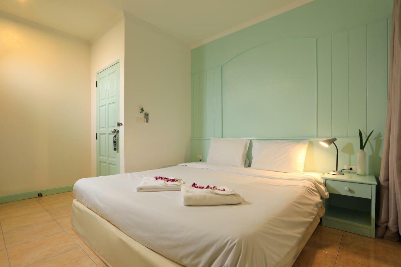 Gorgeous Boutique Room Patong Bagian luar foto