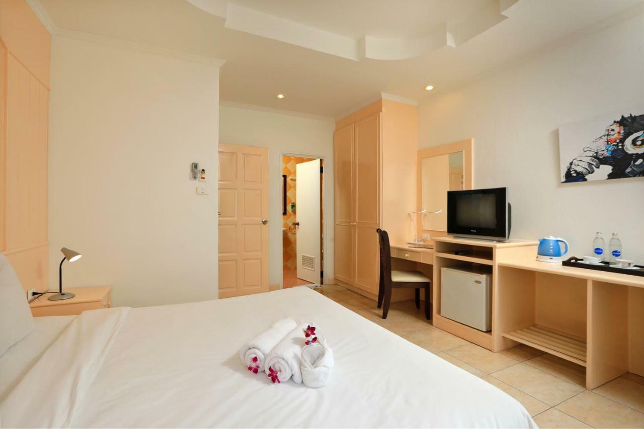Gorgeous Boutique Room Patong Bagian luar foto